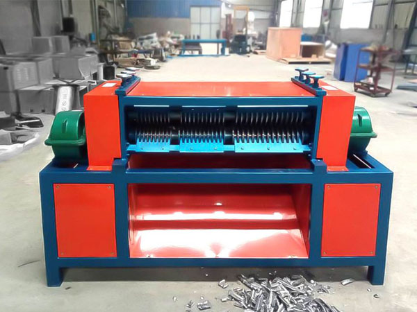 Scrap radiator peeling tube machine