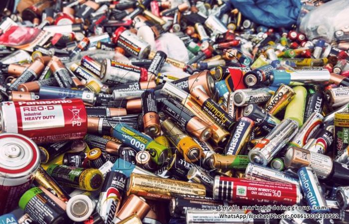 Waste lithium battery recycling equipment